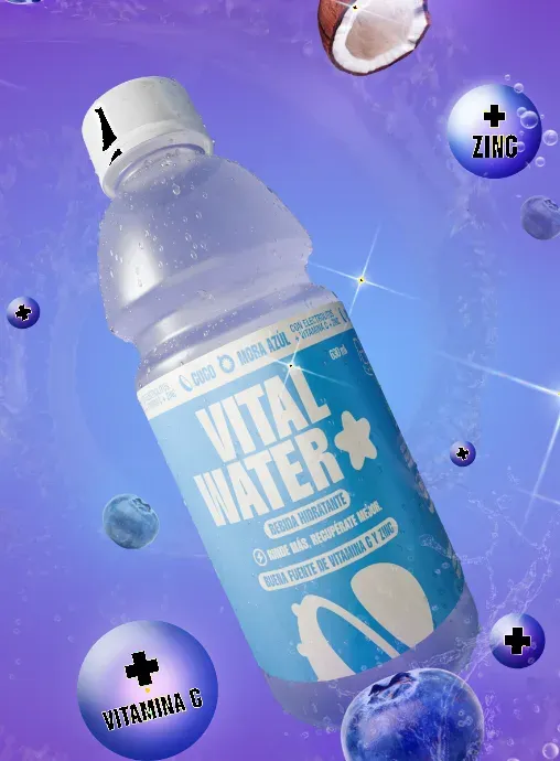Botella sabor coco y mora azul